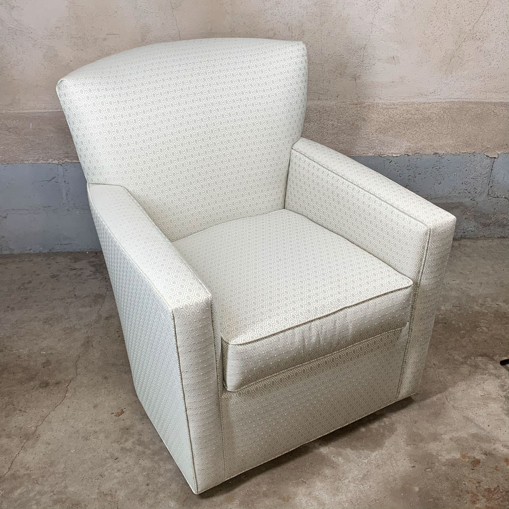 ETHAN ALLEN CUSTOM SWIVEL ARMCHAIR