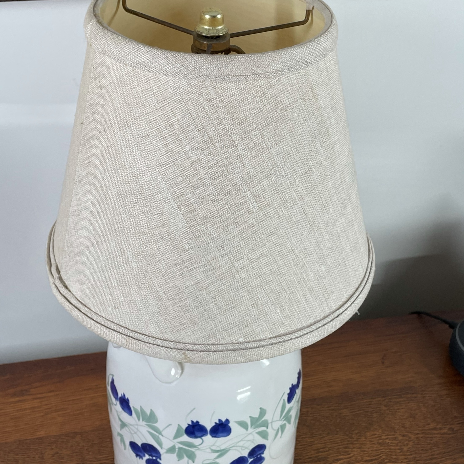 PAINTED PORCELAIN JAR LAMP