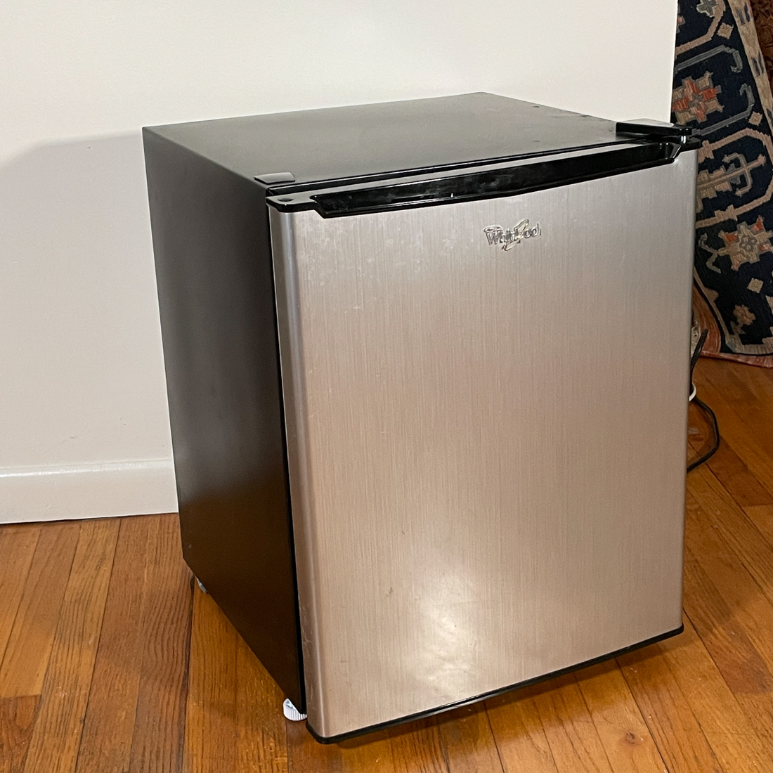 WHIRLPOOL MINI FRIDGE