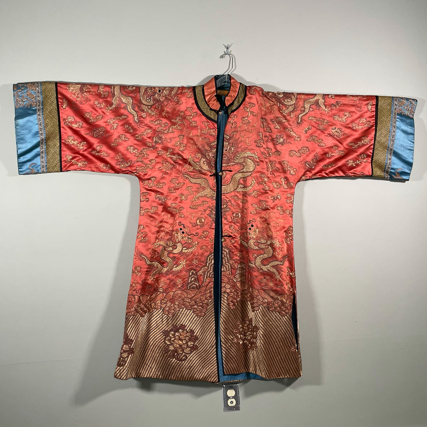 FINELY EMBROIDERED CHINESE ROBE