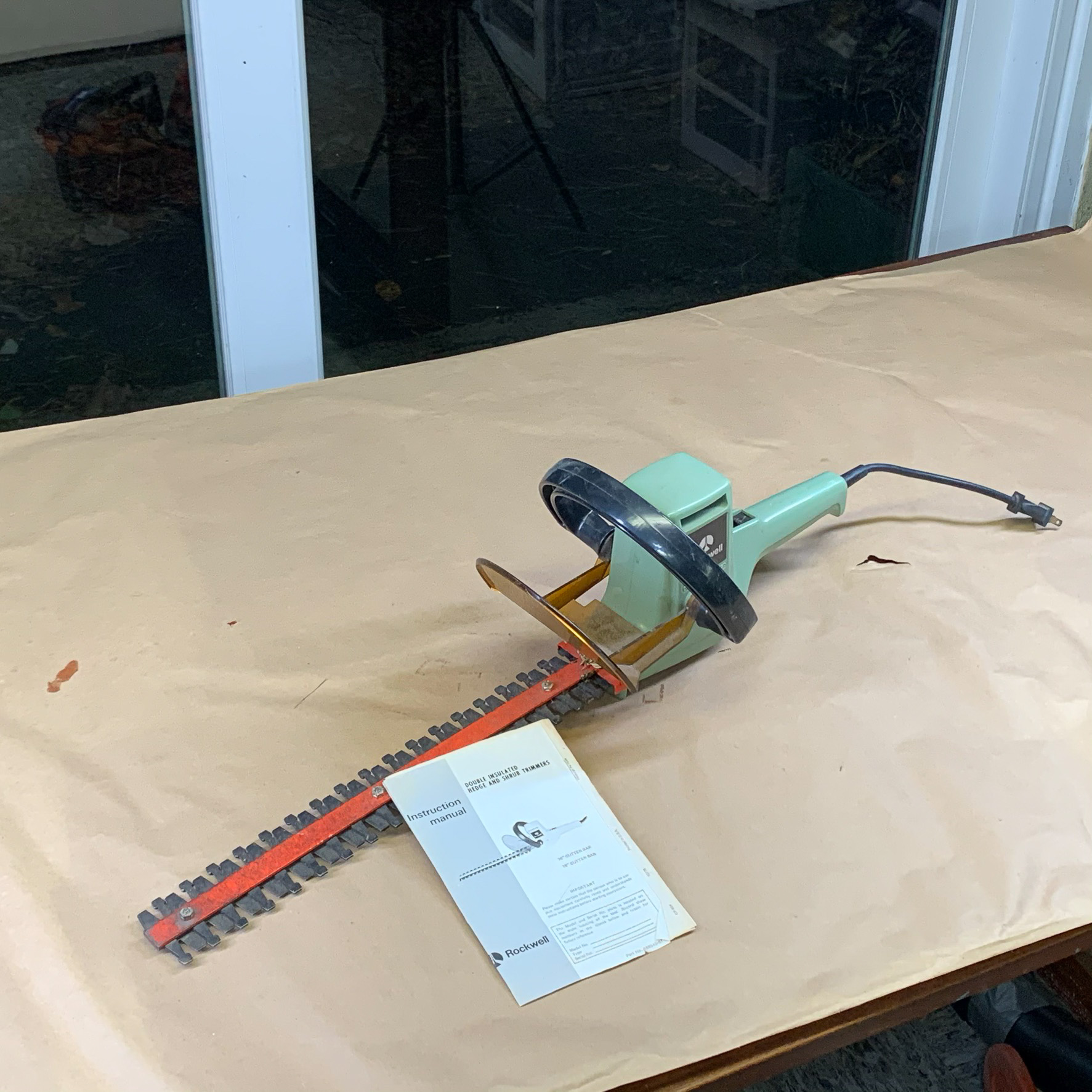 ROCKWELL ELECTRIC HEDGE TRIMMER