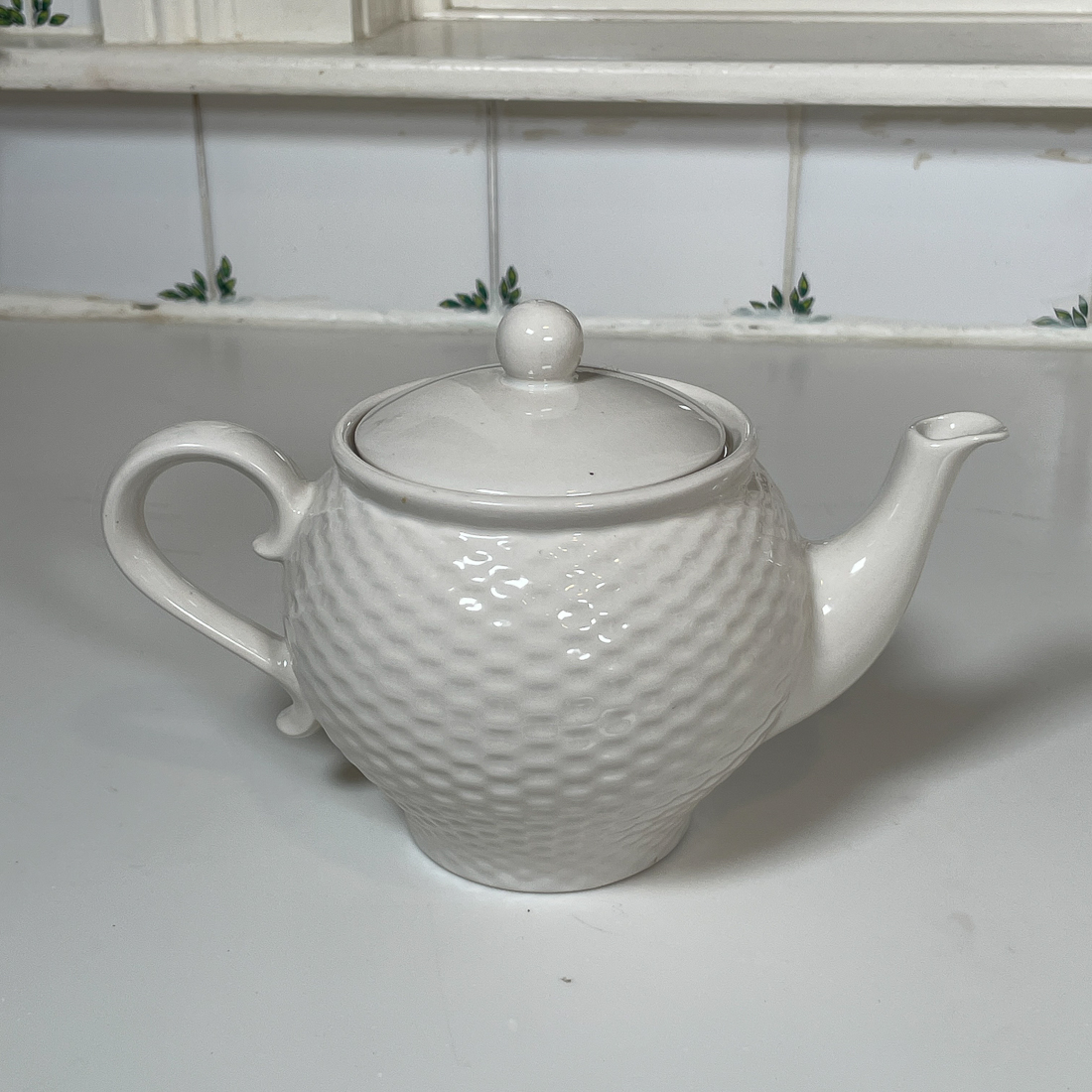 (2pc) PORCELAIN TEAPOTS