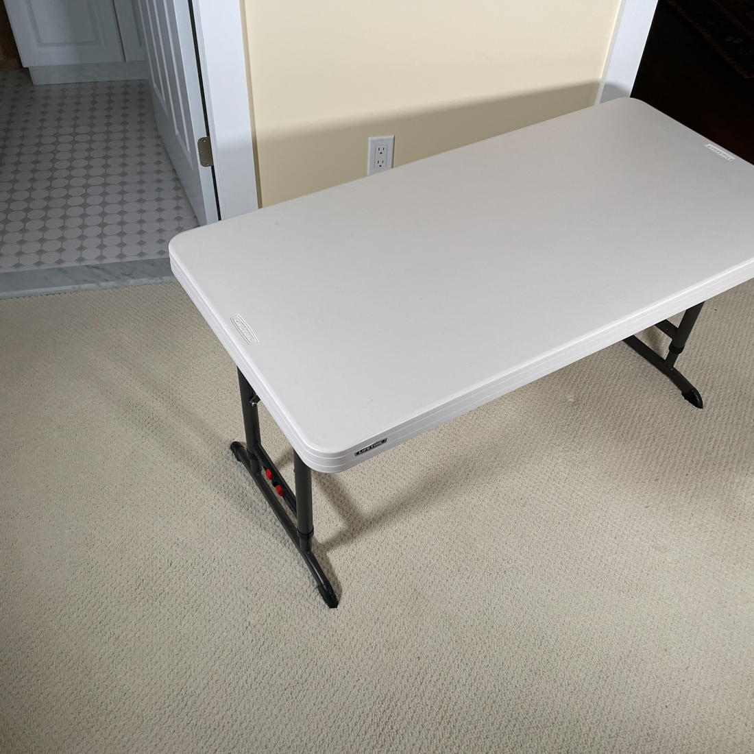 LIFETIME FOLDING LOW TABLE