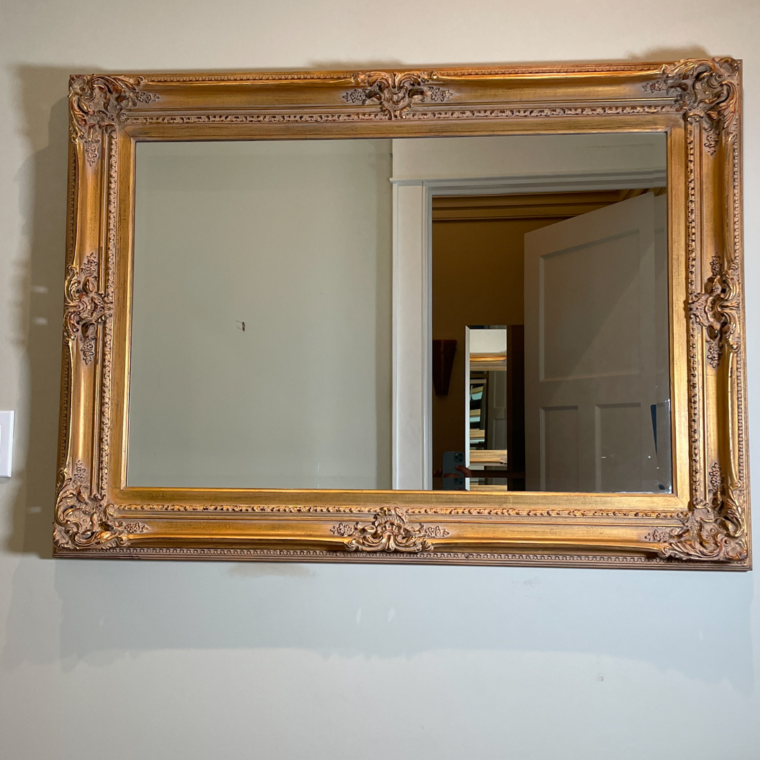 GILT FRAME MIRROR