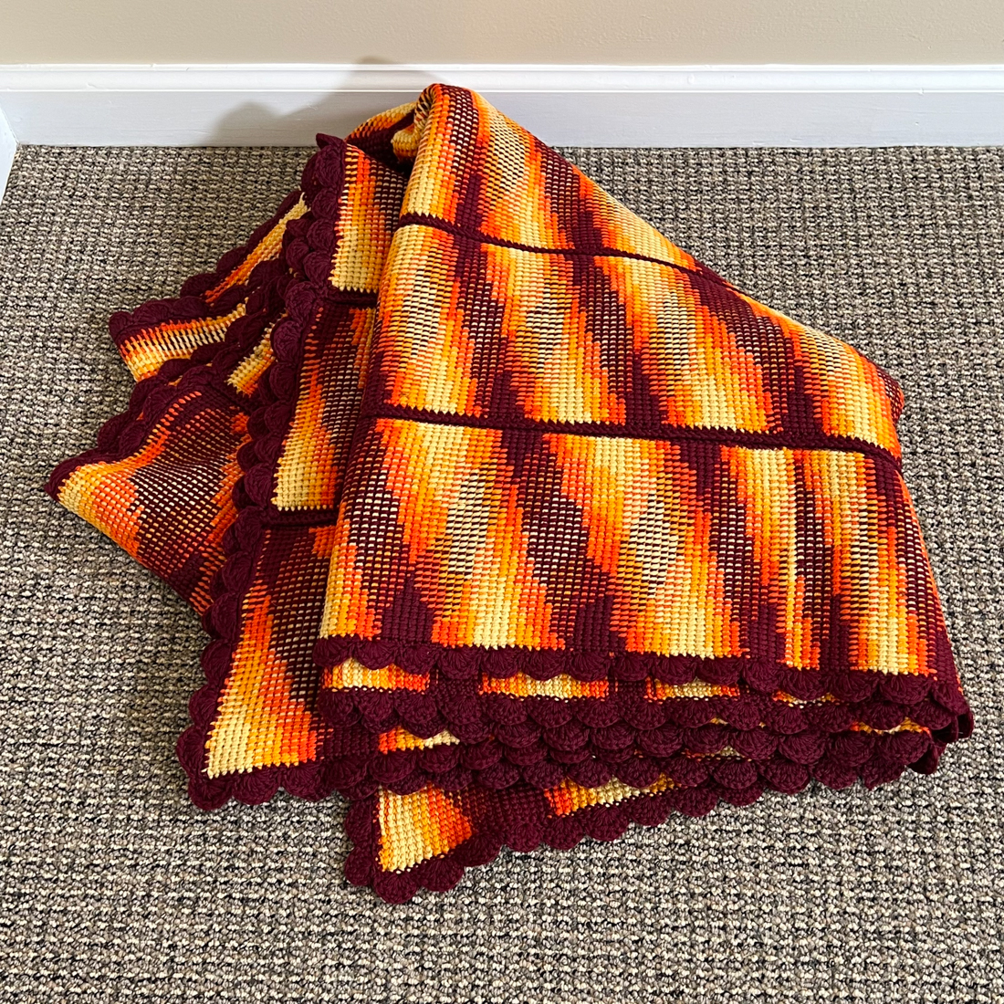 RETRO STYLE THROW BLANKET