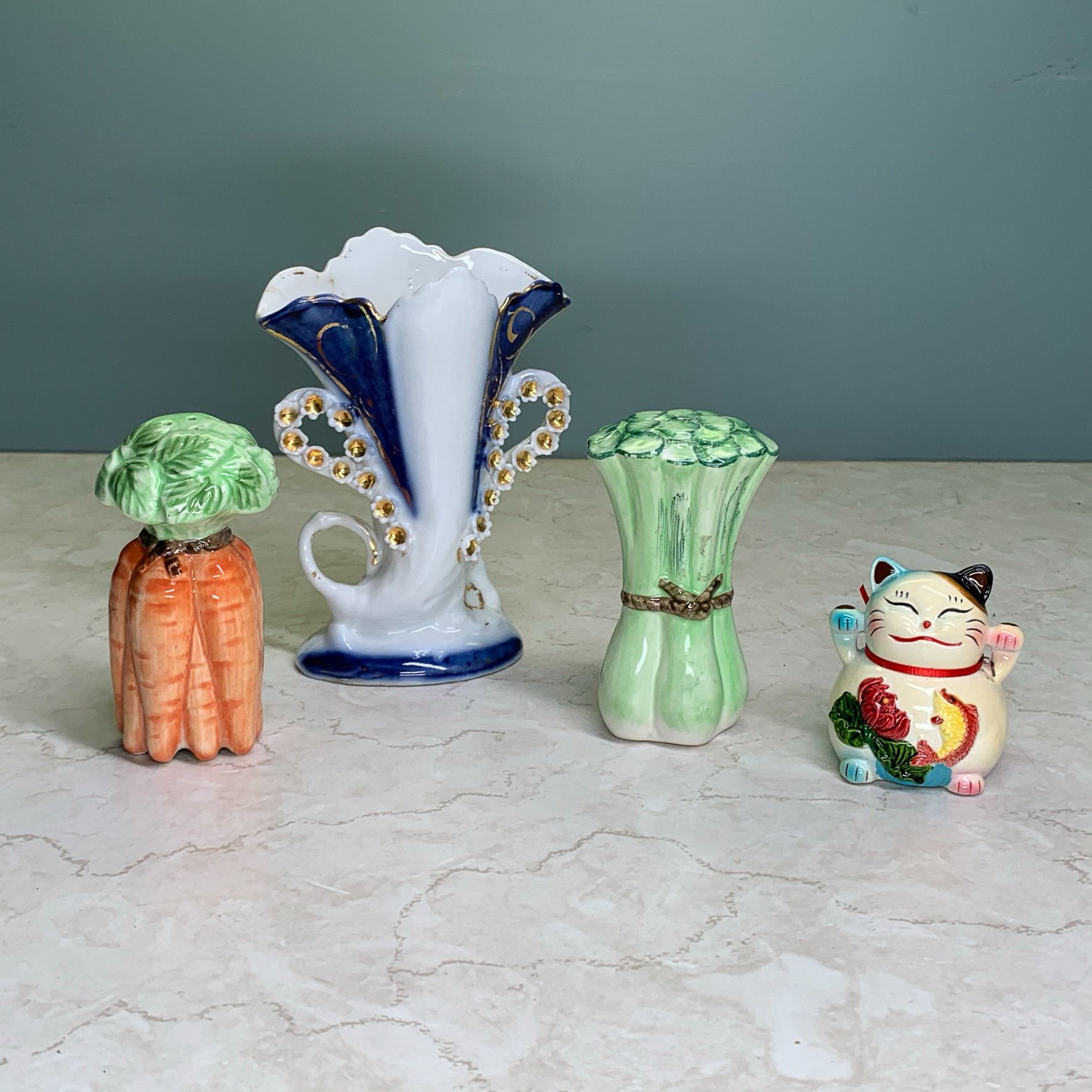 (4pc) DECORATIVE CERAMIC TABLE ITEMS