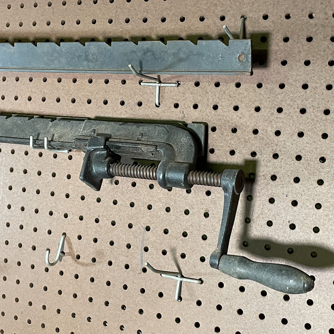 PAIR EXTRA LARGE CLAMPS