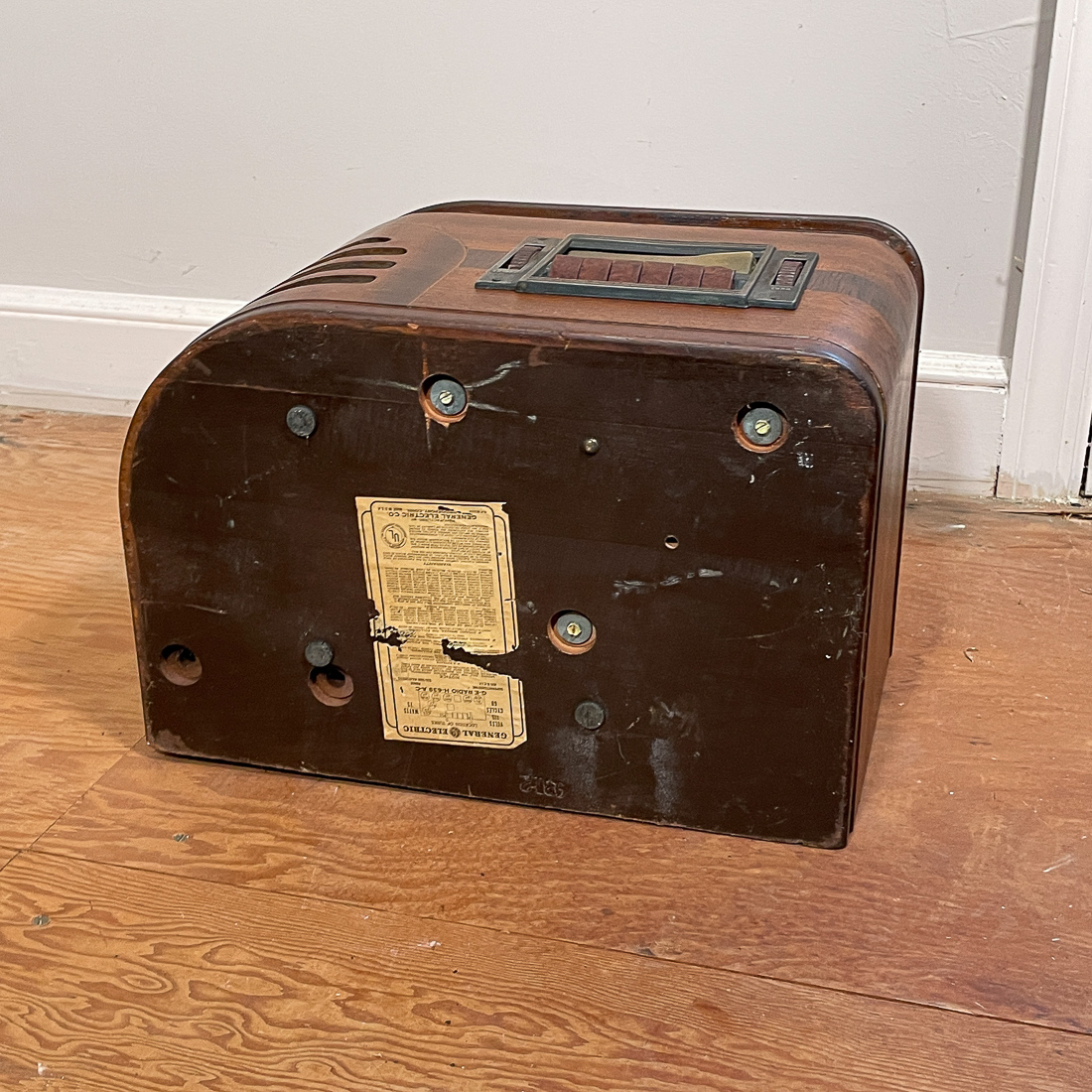 GENERAL ELECTRIC RADIO/TURNTABLE