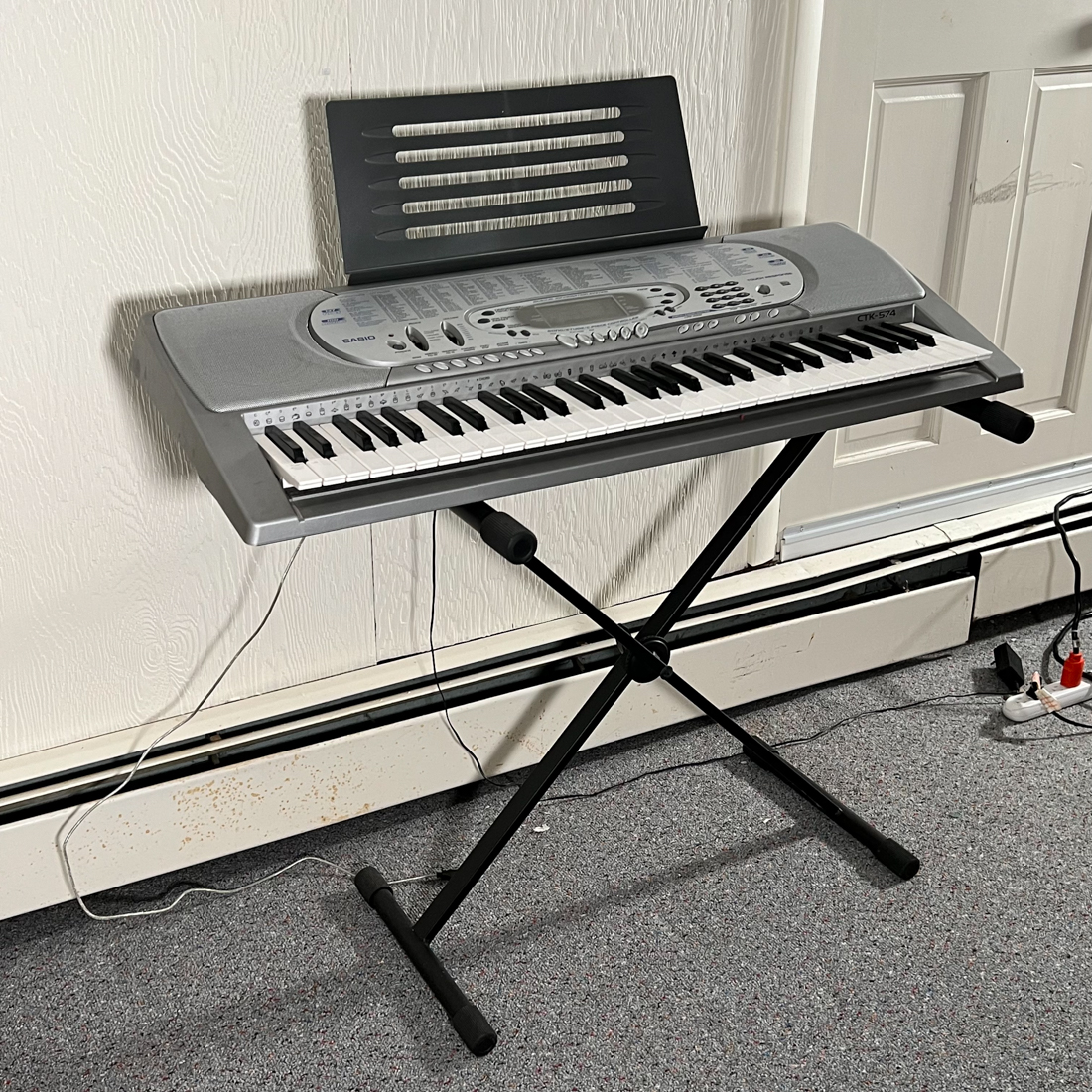 CASIO ELECTRIC KEYBOARD