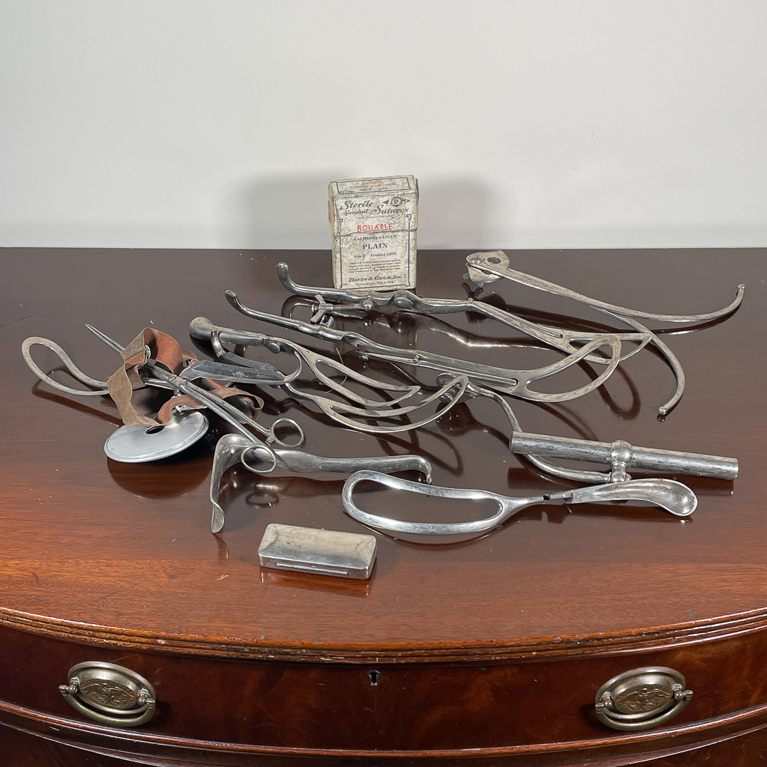 GROUP EARLY MEDICAL TOOLS