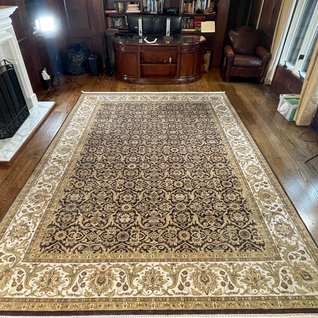 HANDWOVEN PATTERNED CARPET