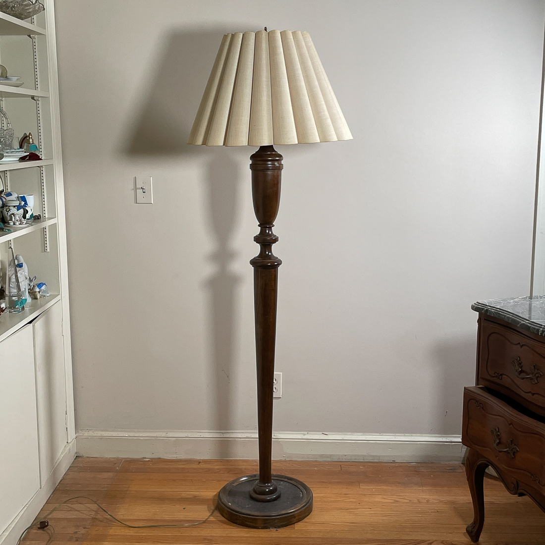 CARVED WOOD FLOOR LAMP