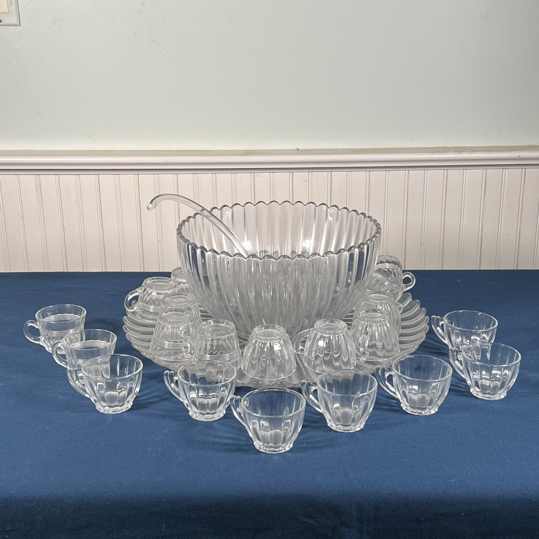 GLASS PUNCH BOWL SET