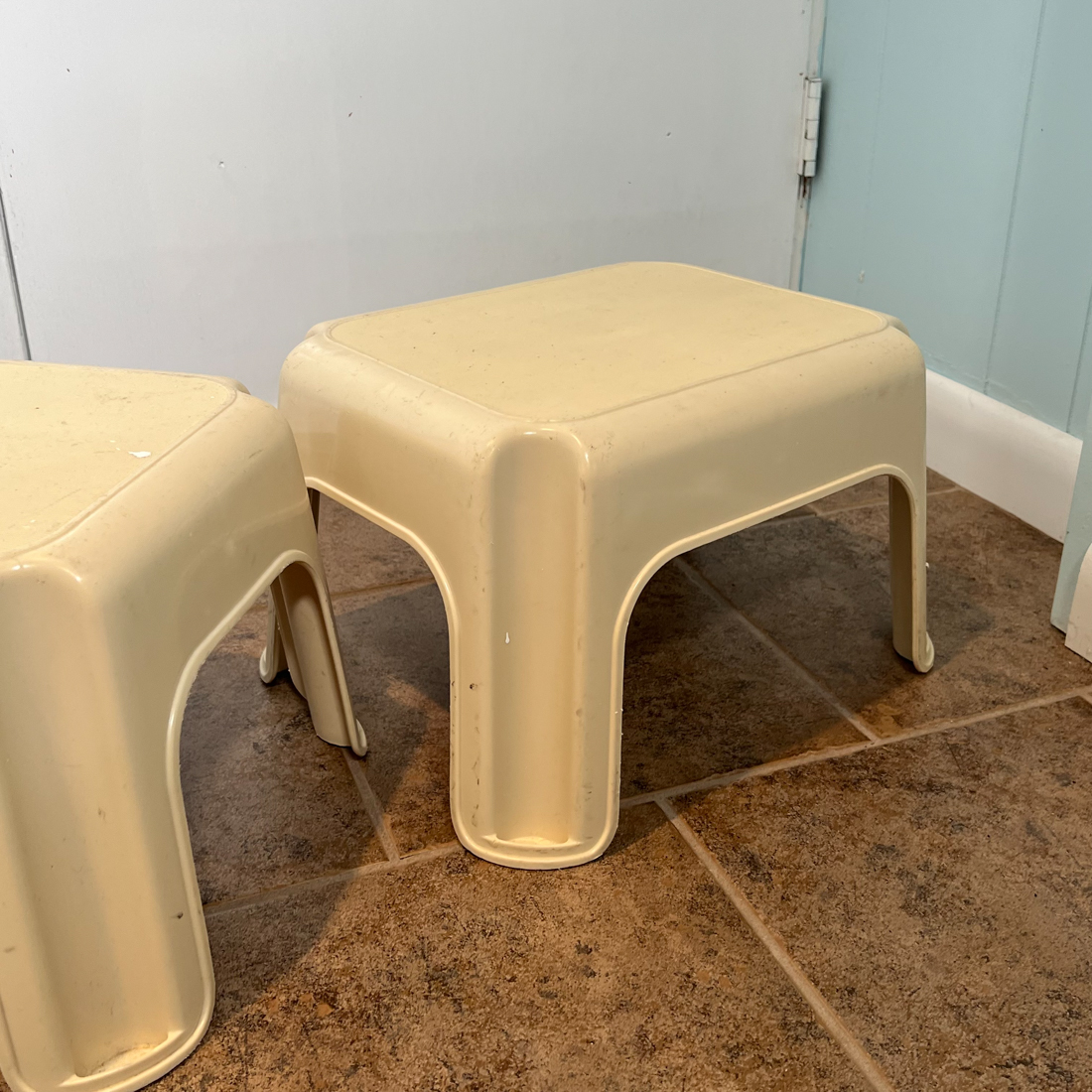 PAIR RUBBERMAID STEP STOOLS