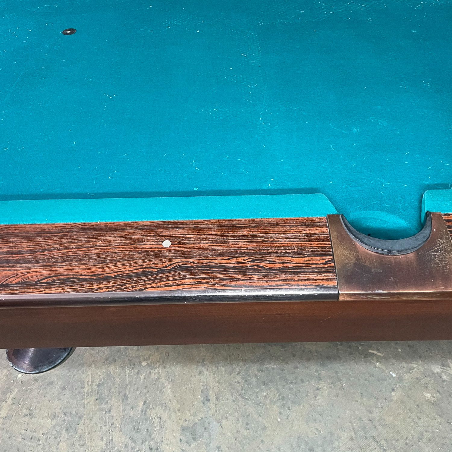 BRUNSWICK POOL TABLE