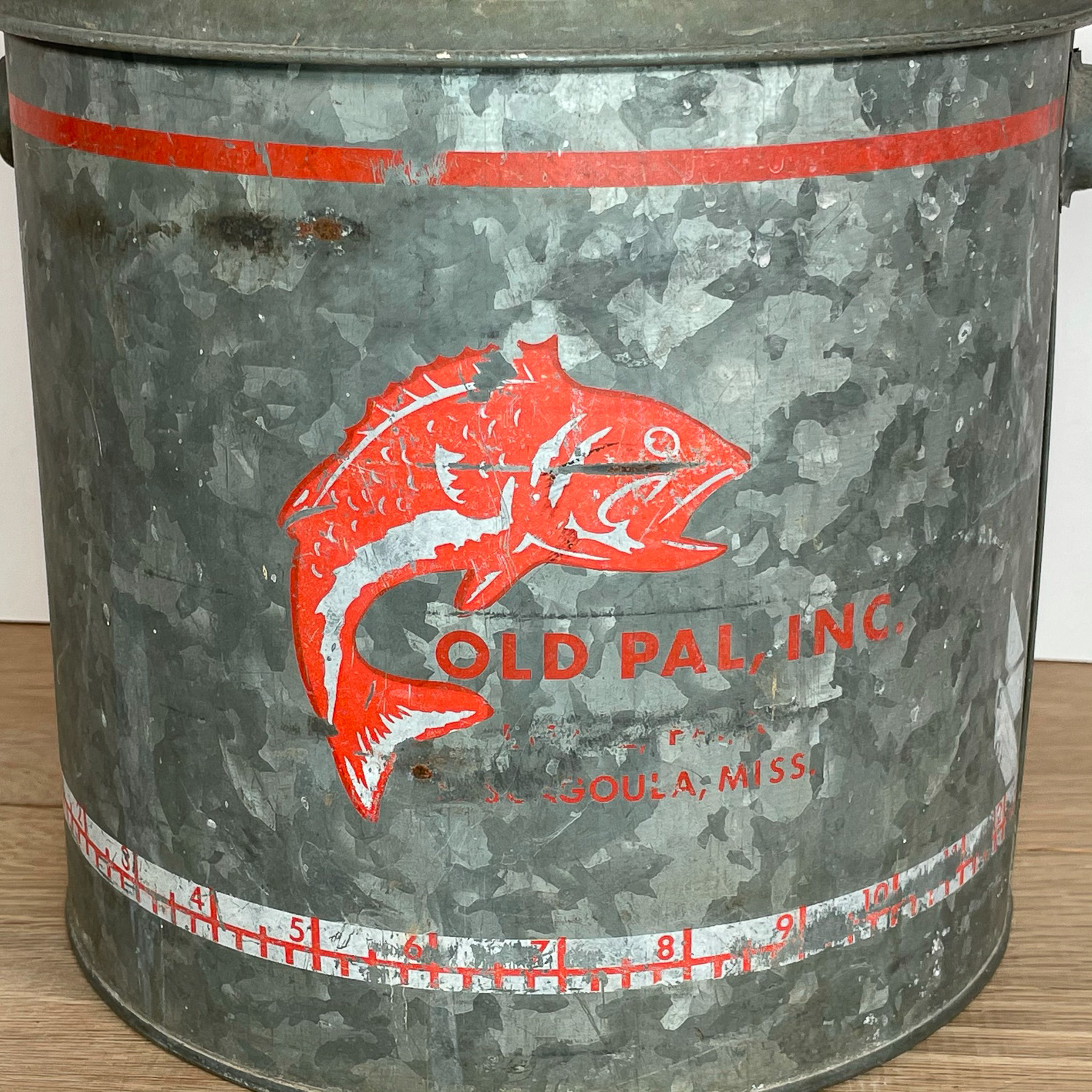 VINTAGE "OLD PAL" FISHING BUCKET