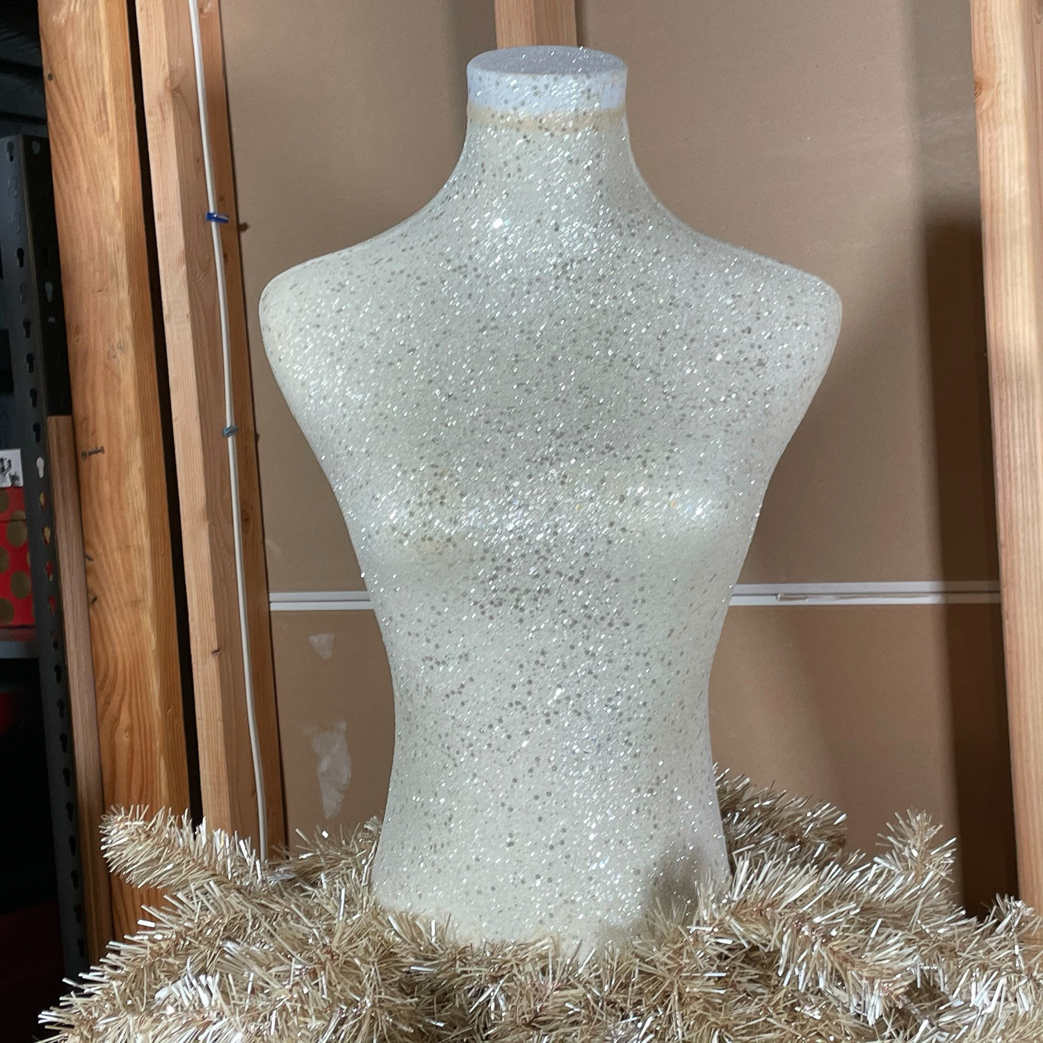 SILVERED MANNEQUIN / CHRISTMAS TREE