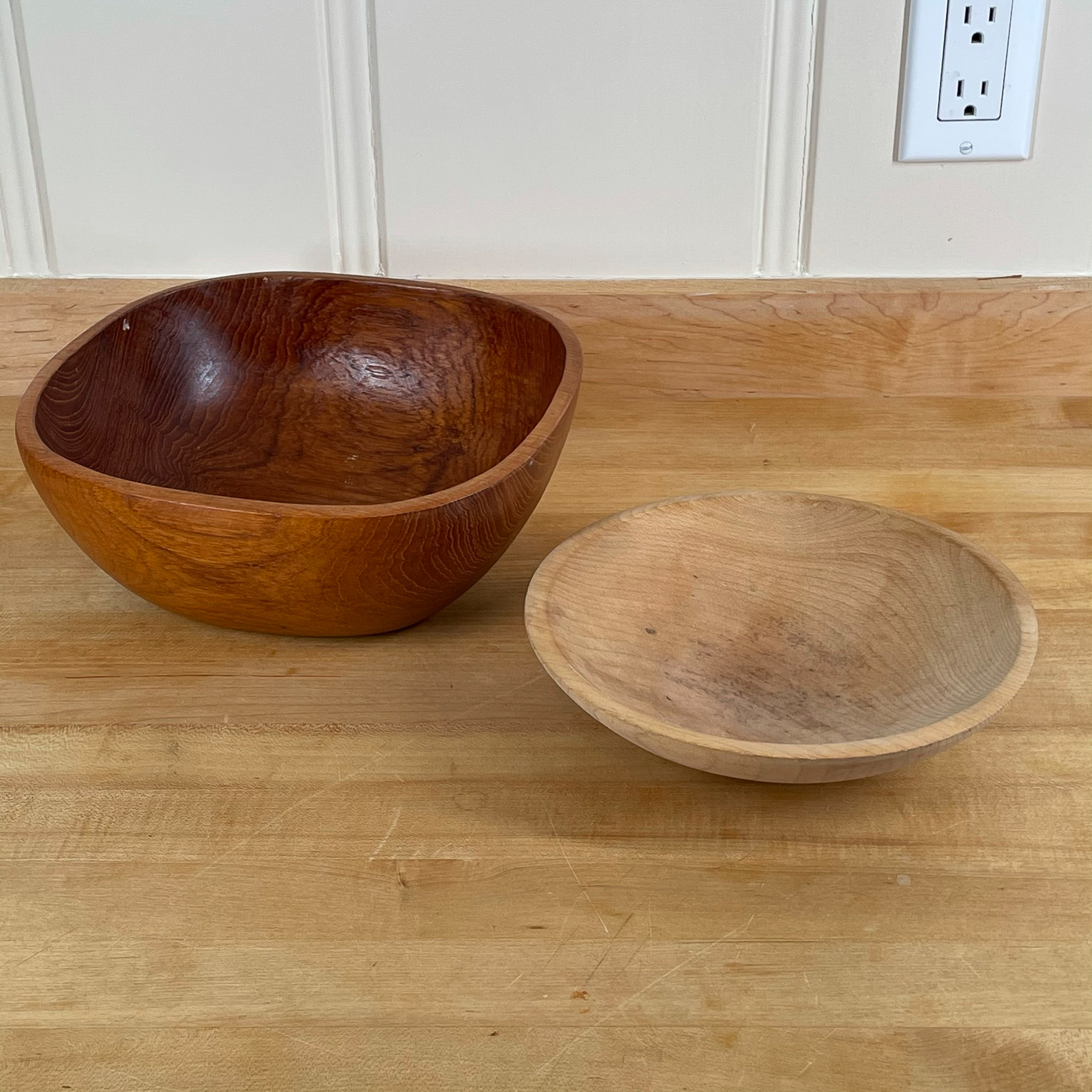 (2pc) WOODEN SERVING BOWLS