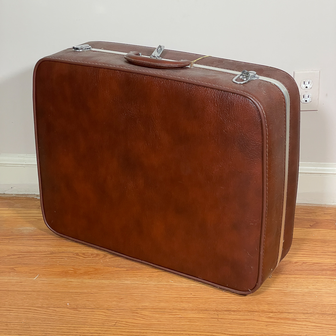 VENTURA SUITCASE