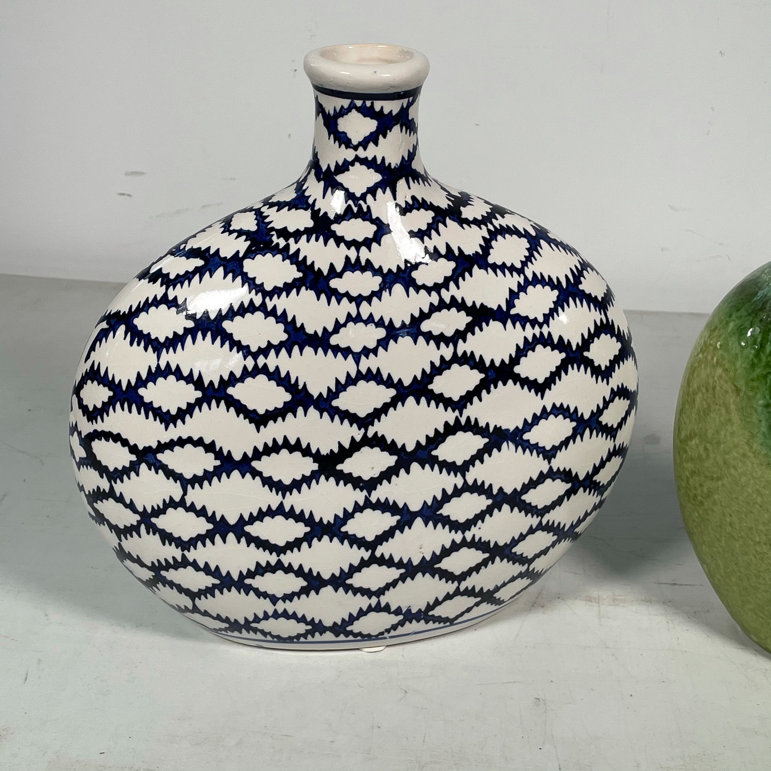 (2pc) DECORATIVE OVOID VASES