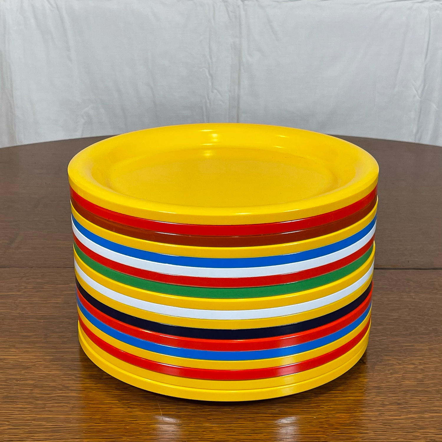 (18pc) INGRID Ltd. COLORFUL PLATES