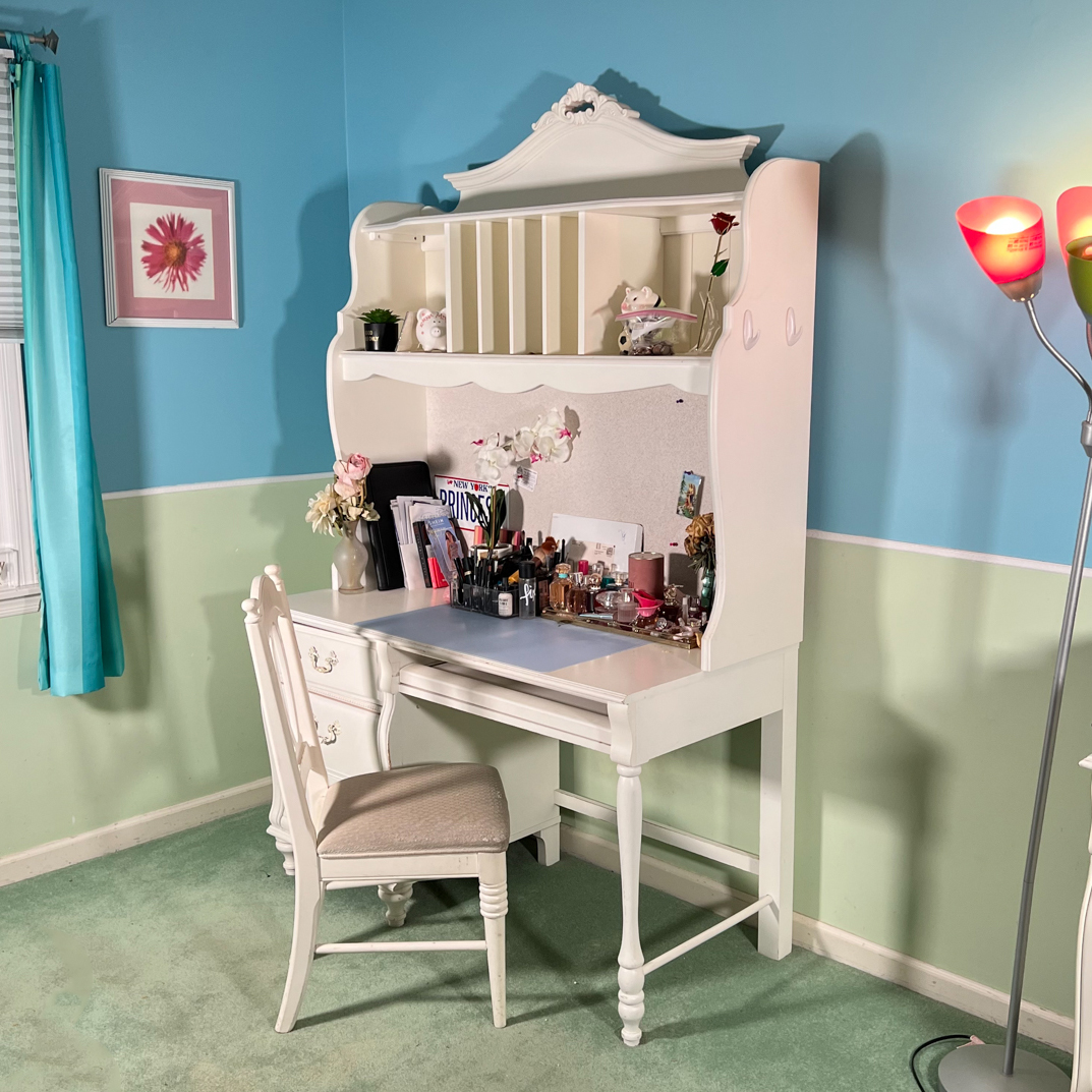 STANLEY FURNITURE HUTCH DESK