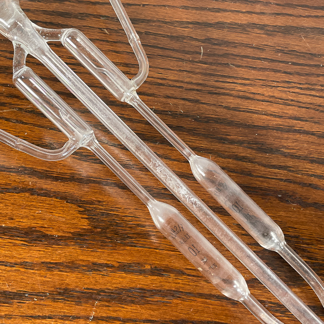 PYREX TITRATION DEVICE