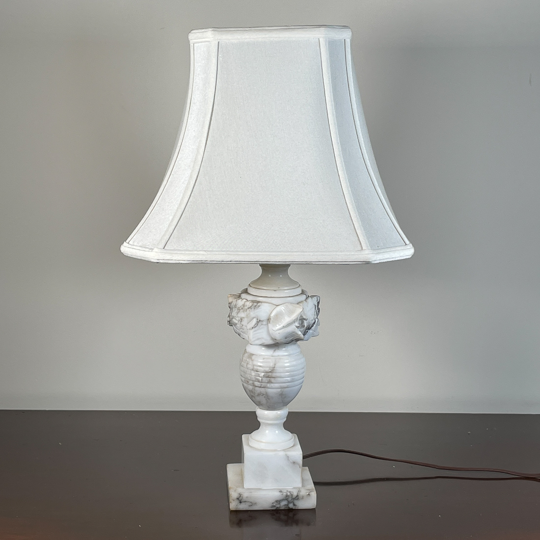 MARBLE TABLE LAMP
