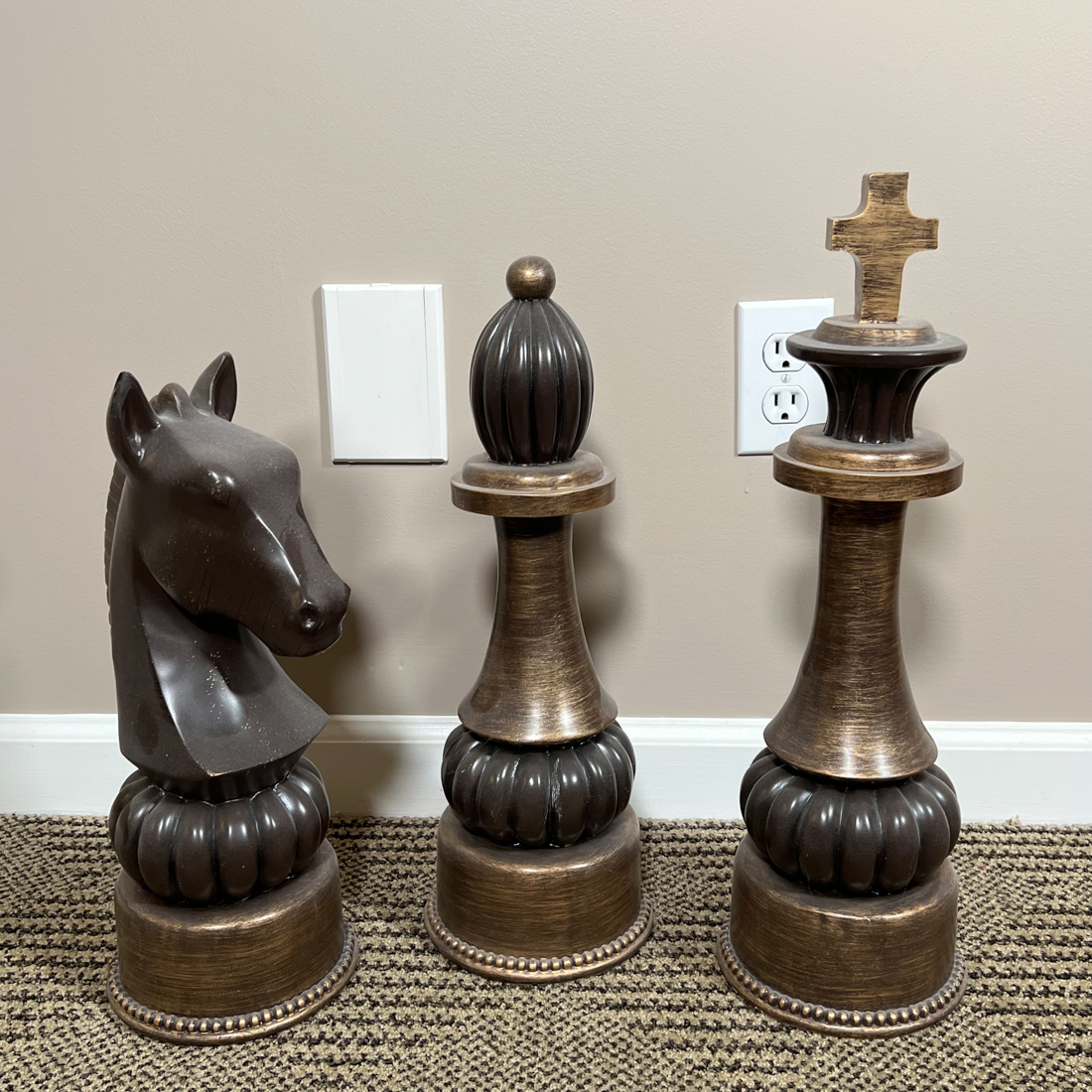 (3pc) DECORATIVE CHESS PIECES