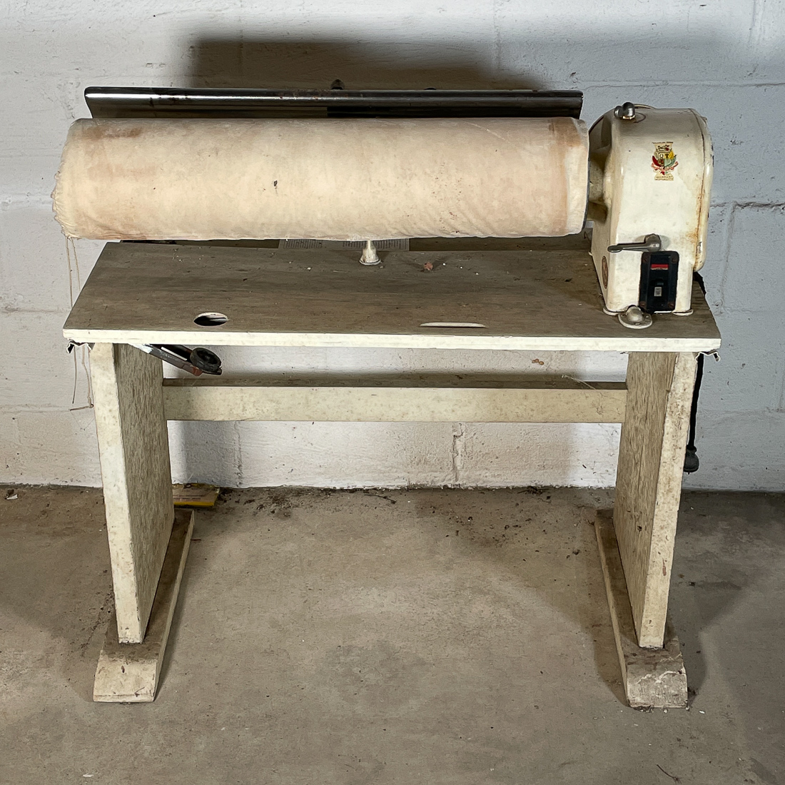 ANTIQUE IRONING PRESS