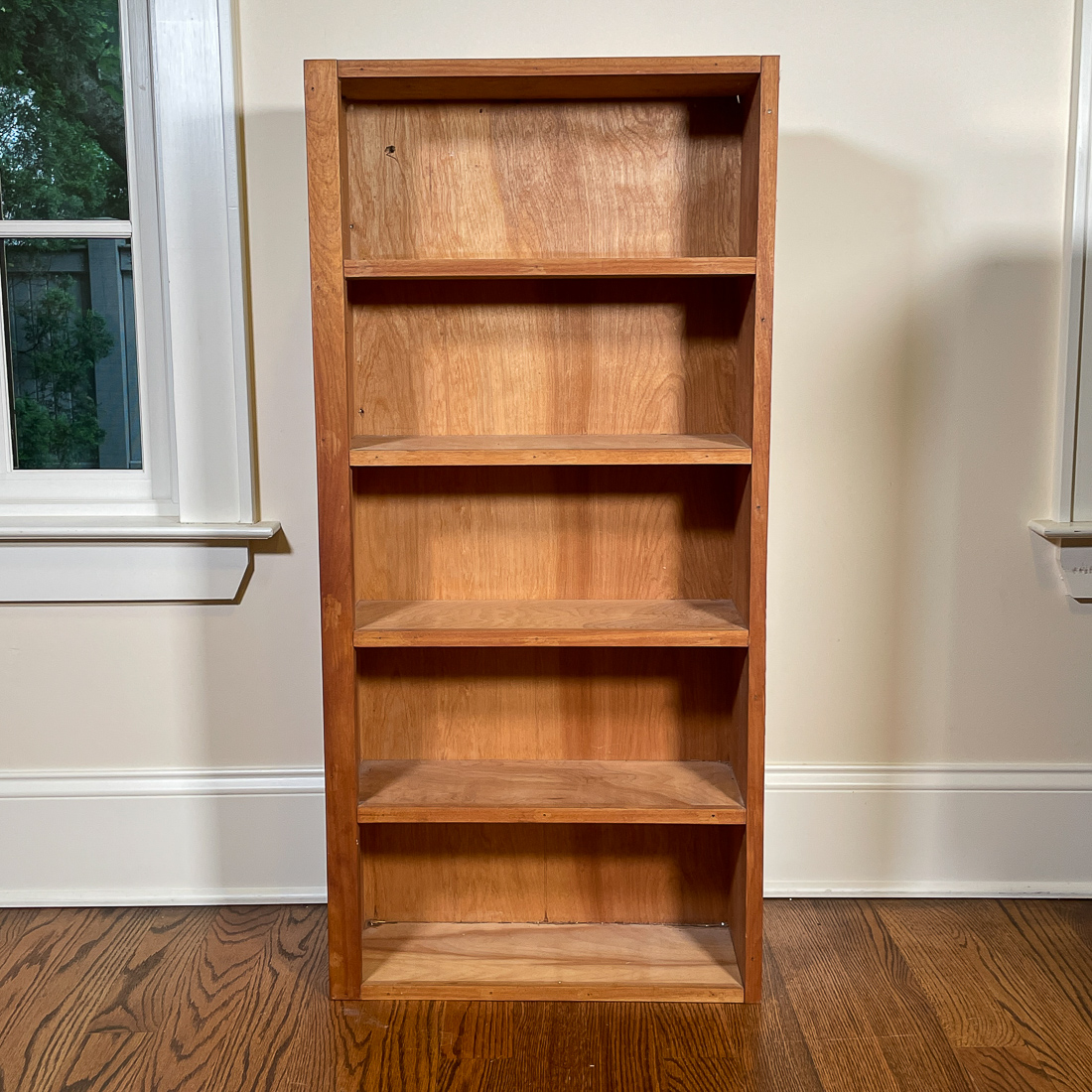 SMALL WOODEN BOOKCASE