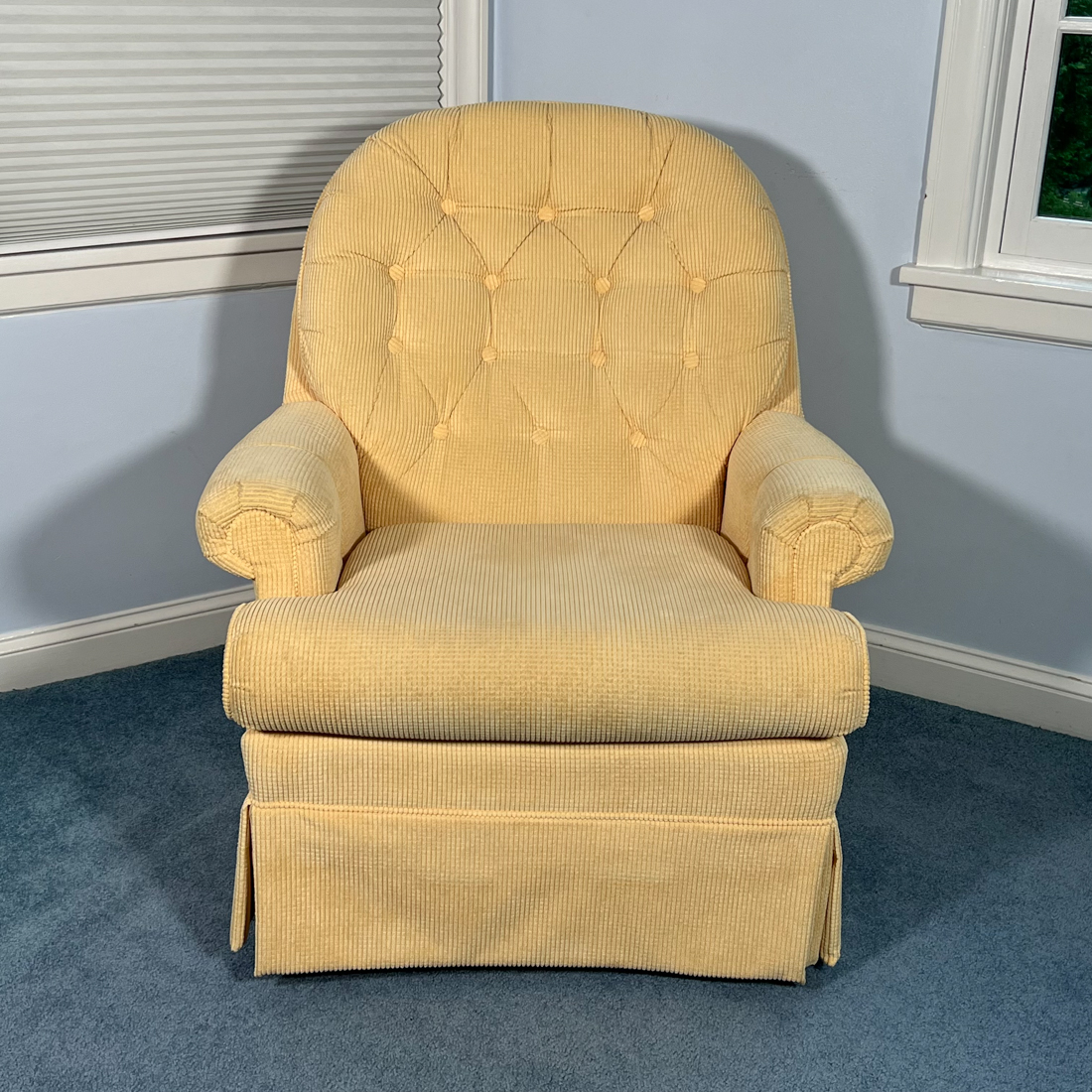 UPHOLSTERED ROCKING CHAIR