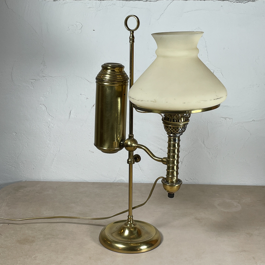 BRASS FLUID LAMP