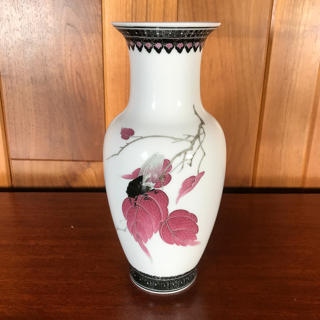JAPANESE VASE