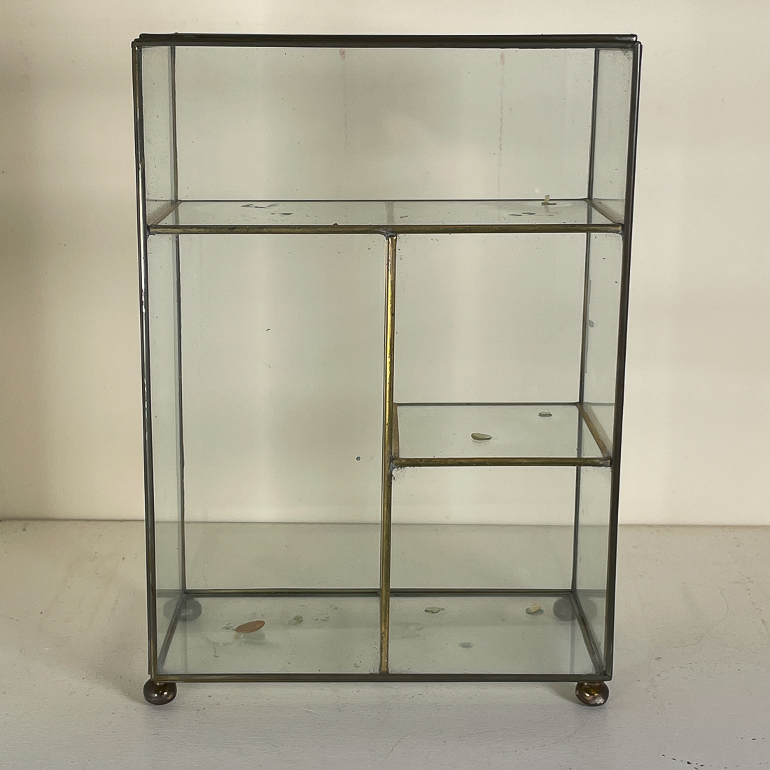 SMALL TIERED DISPLAY CASE