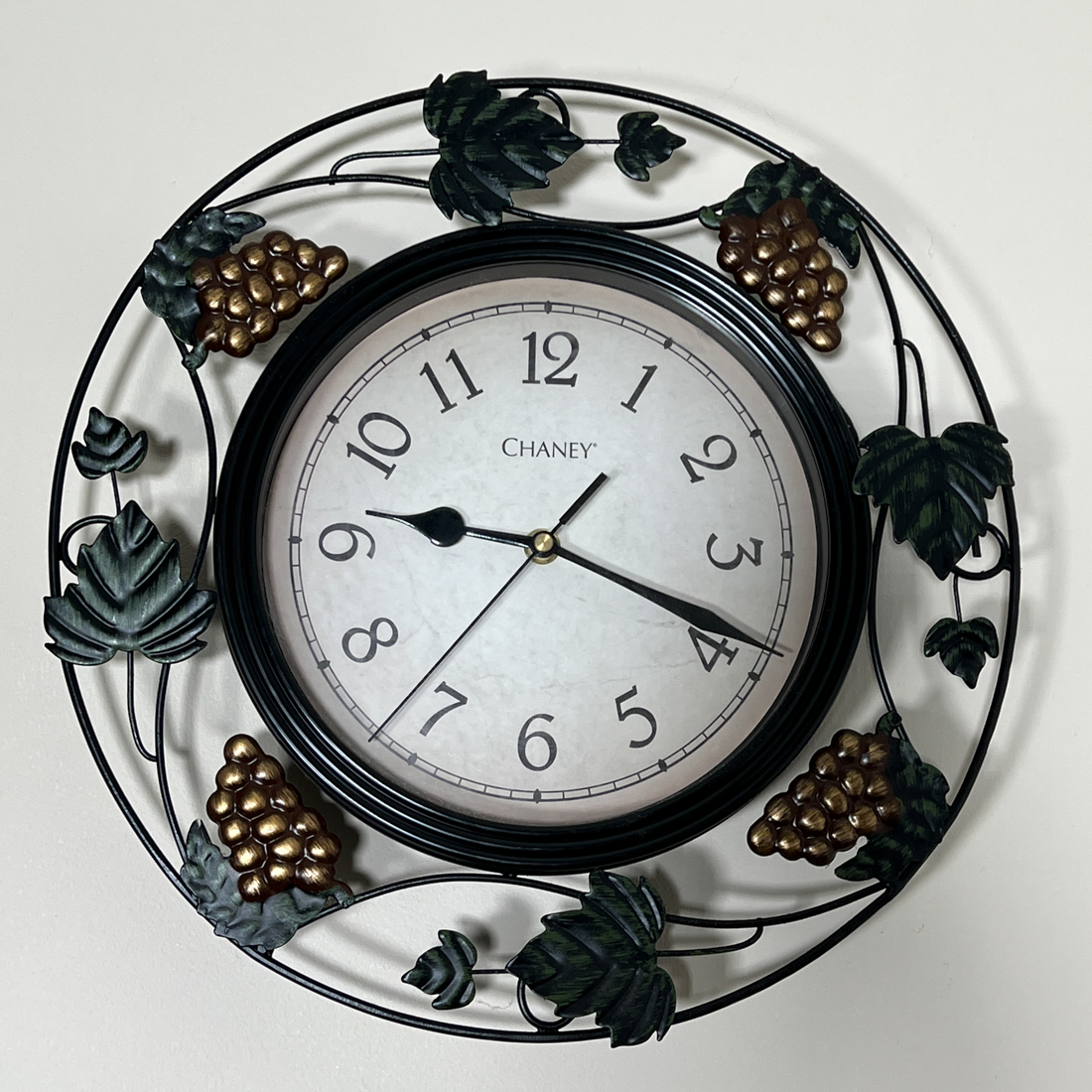 CHANEY GRAPE CLOCK