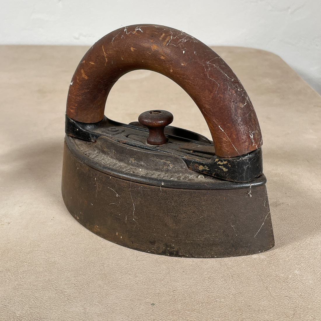 (8pc) ANTIQUE IRONS & STANDS