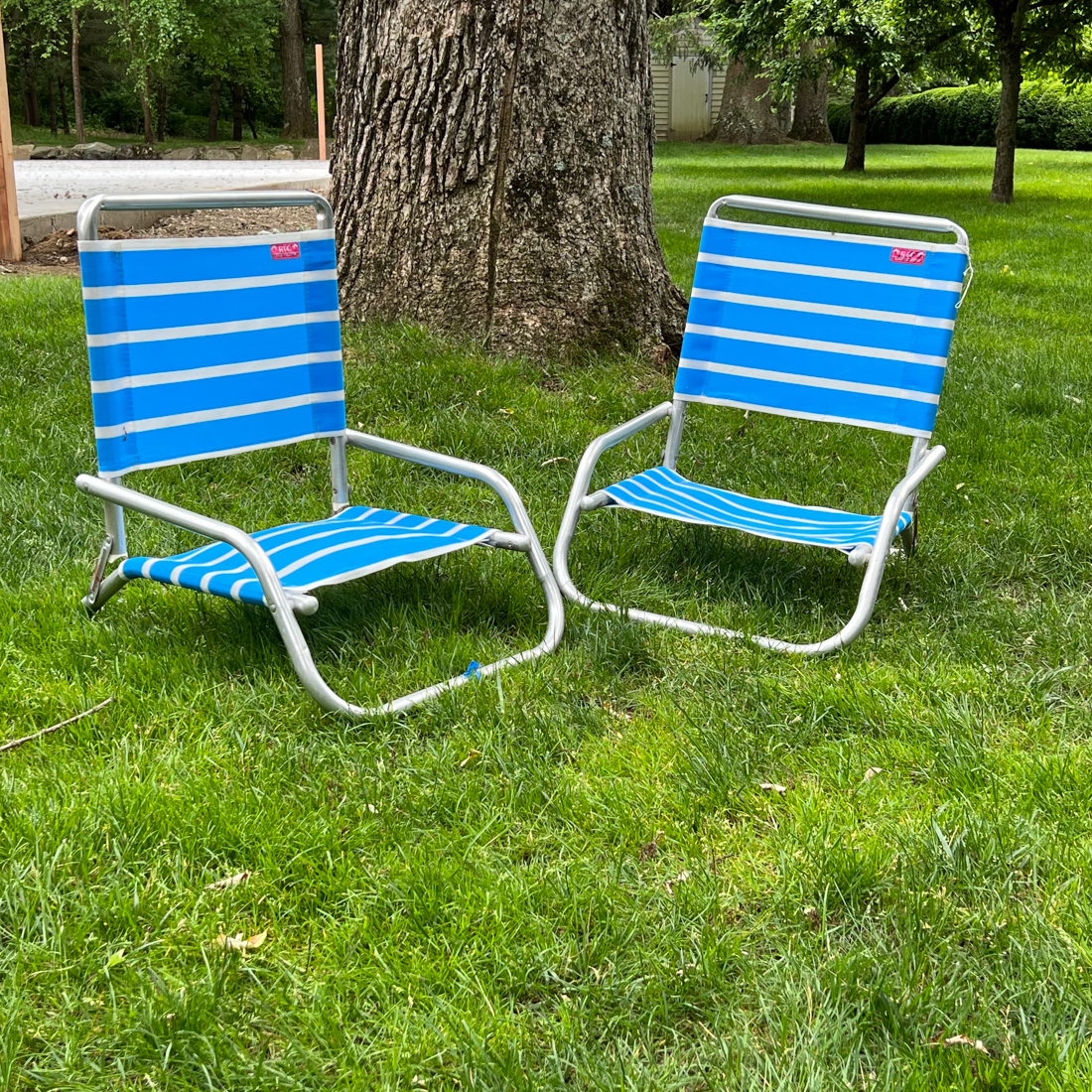 PAIR BEACH CHAIRS
