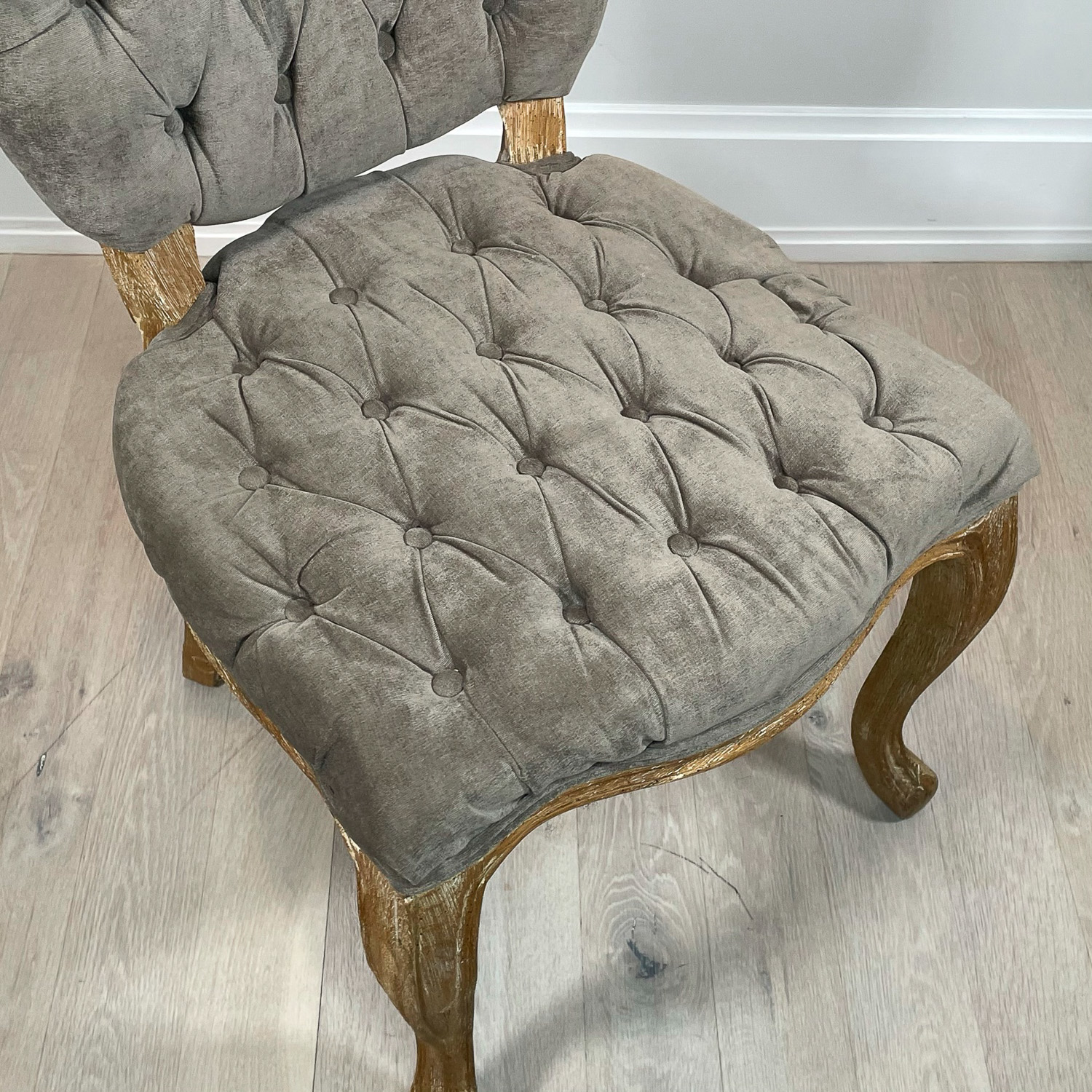 ARHAUS TUFTED VELVET CHAIR