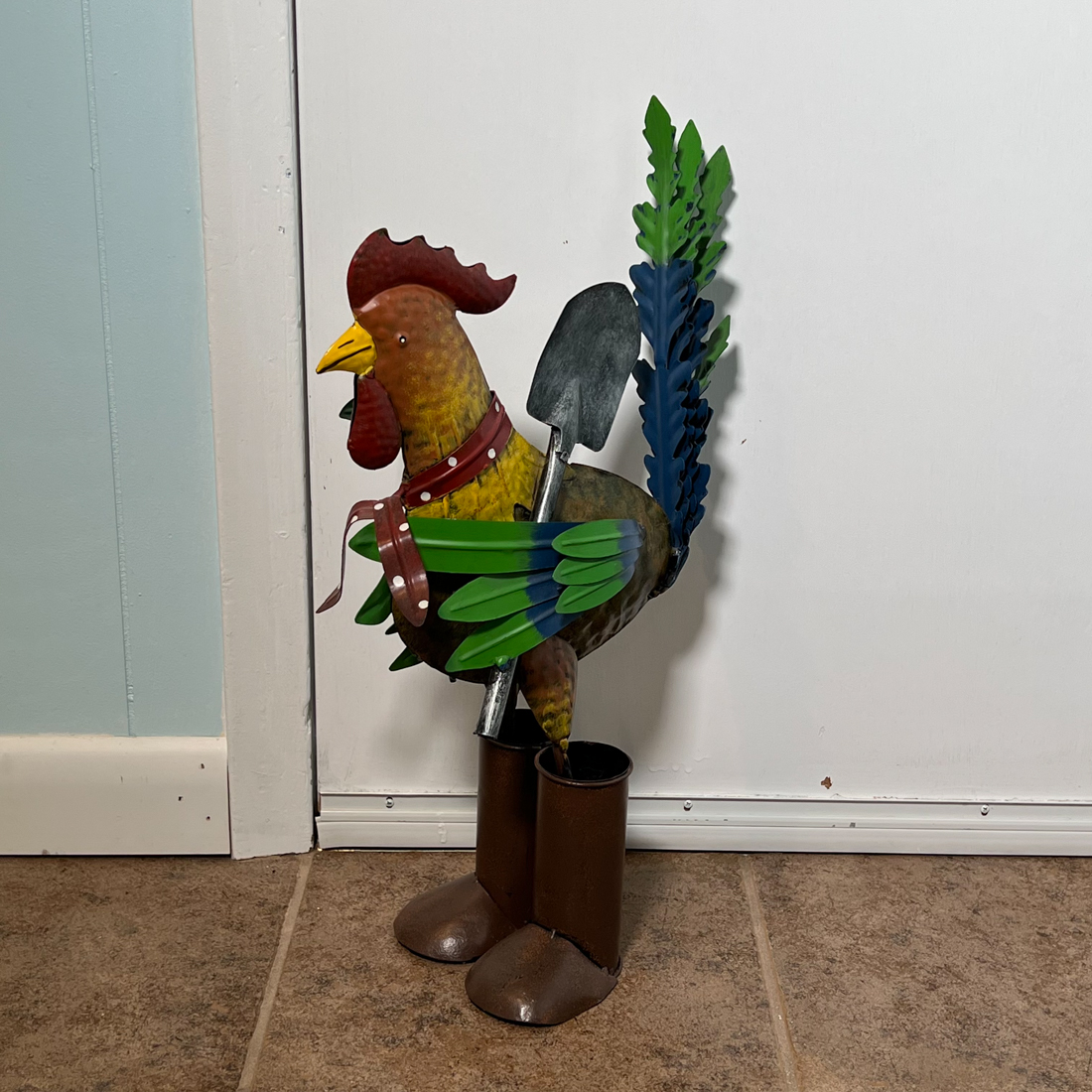 PAINTED TIN ROOSTER