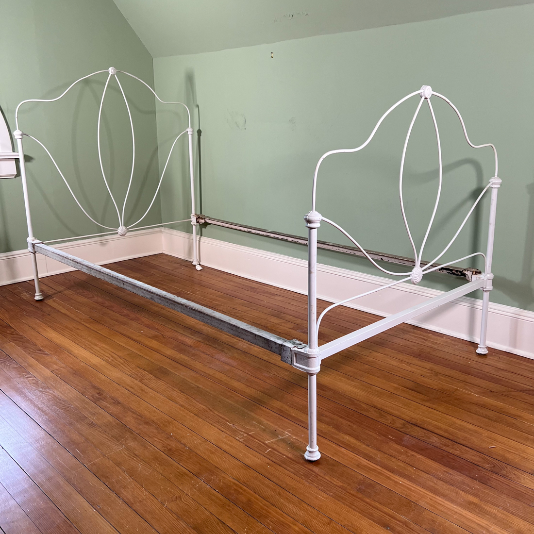 WHITE IRON BED FRAME