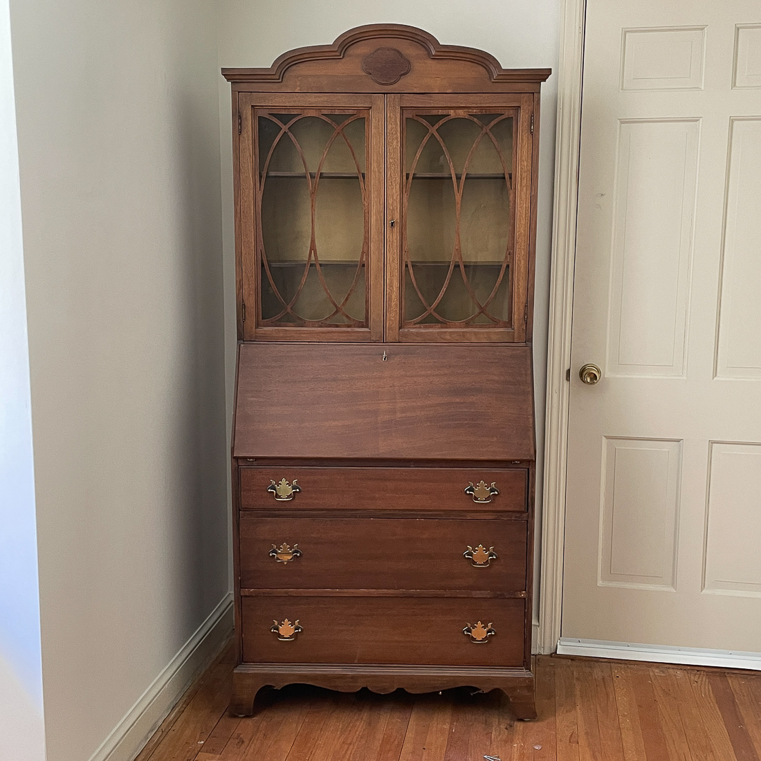 CHINA / SECRETARY DESK