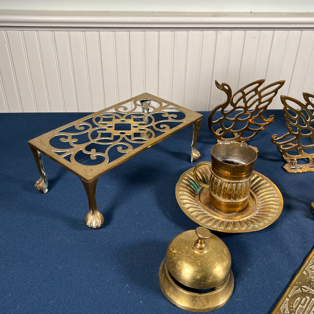GROUP BRASS DECOR