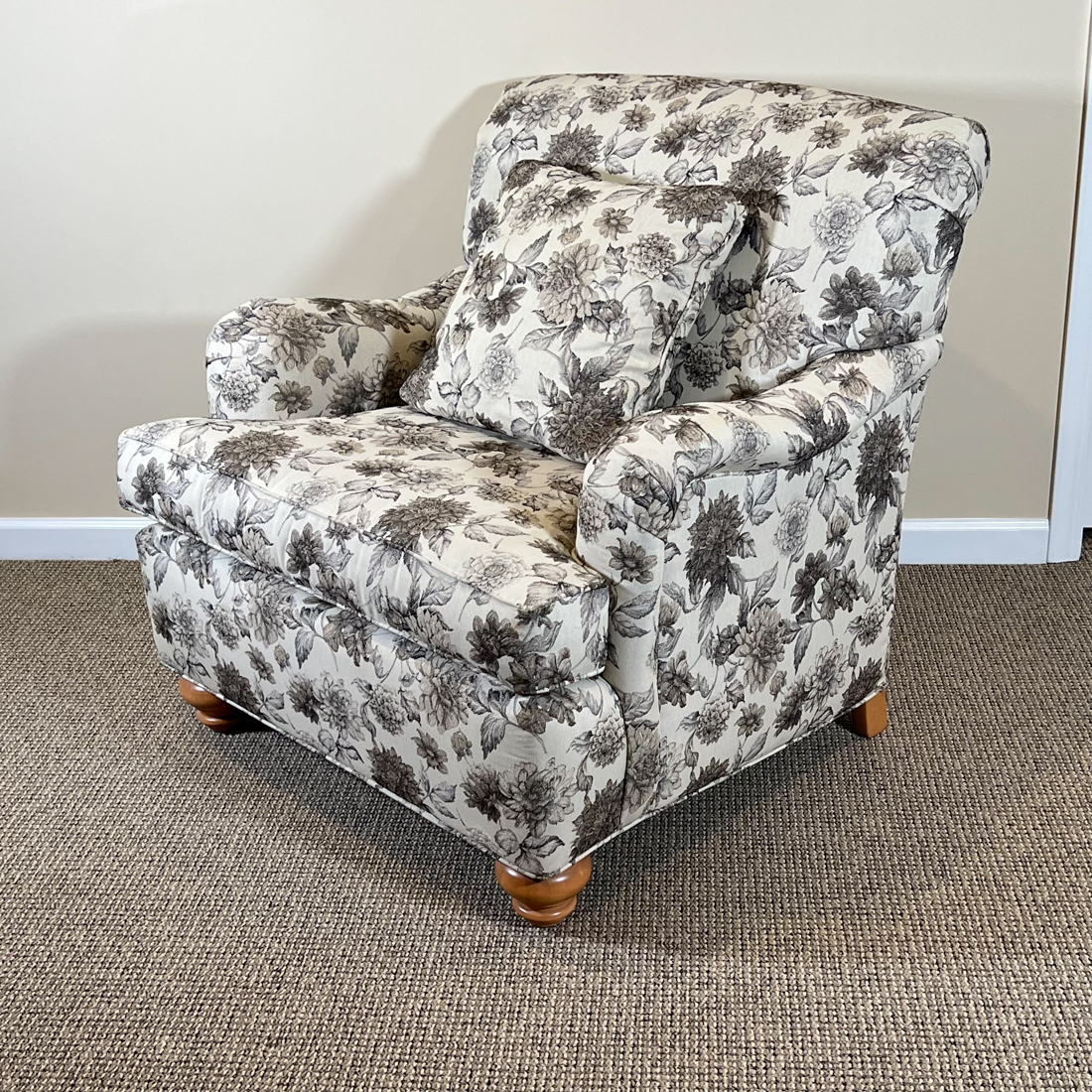 Ethan Allen Armchair: A Timeless Classic Or A Disappointment?