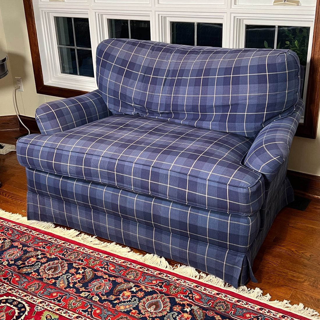 CALICO CORNERS SETTEE