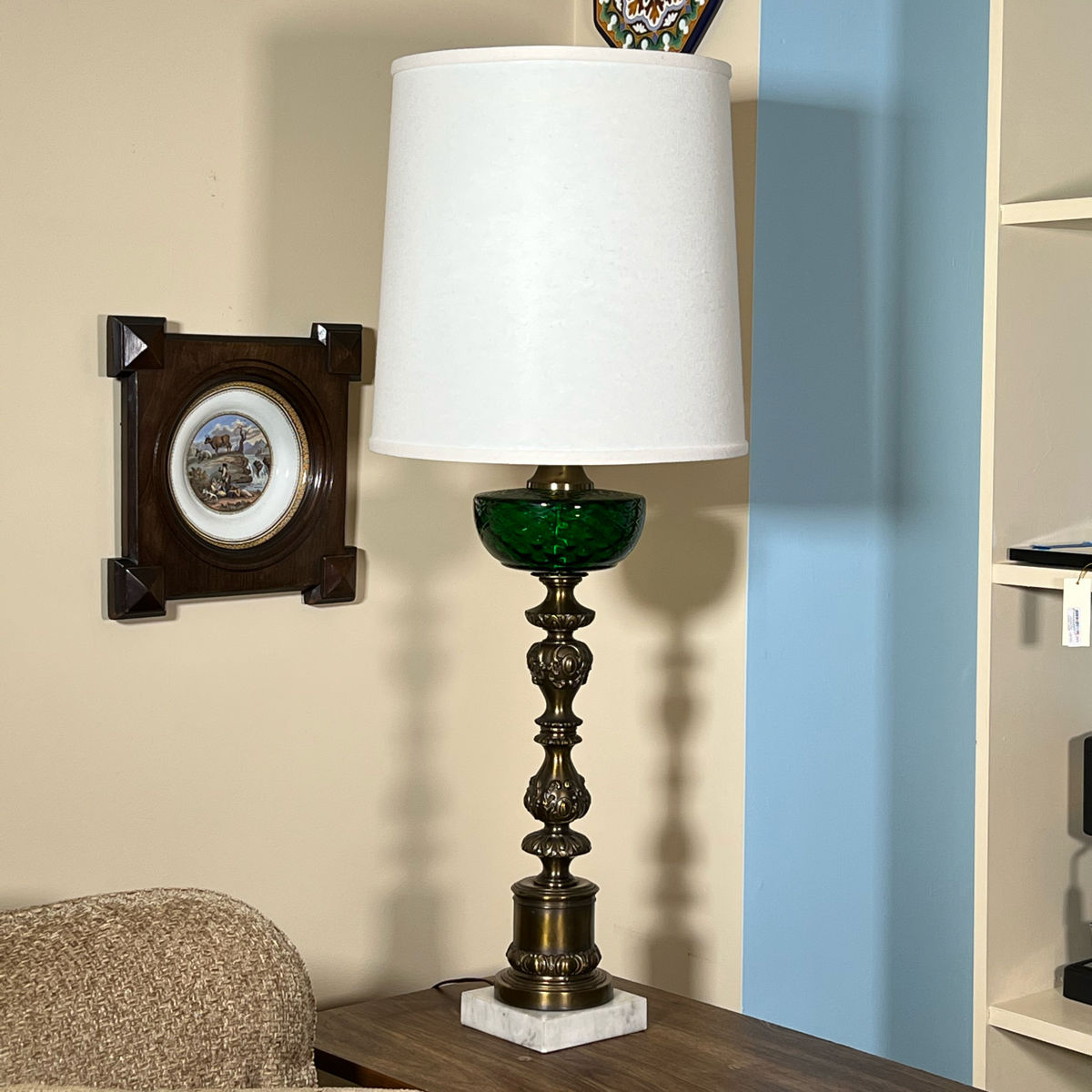 green-glass-fluid-lamp
