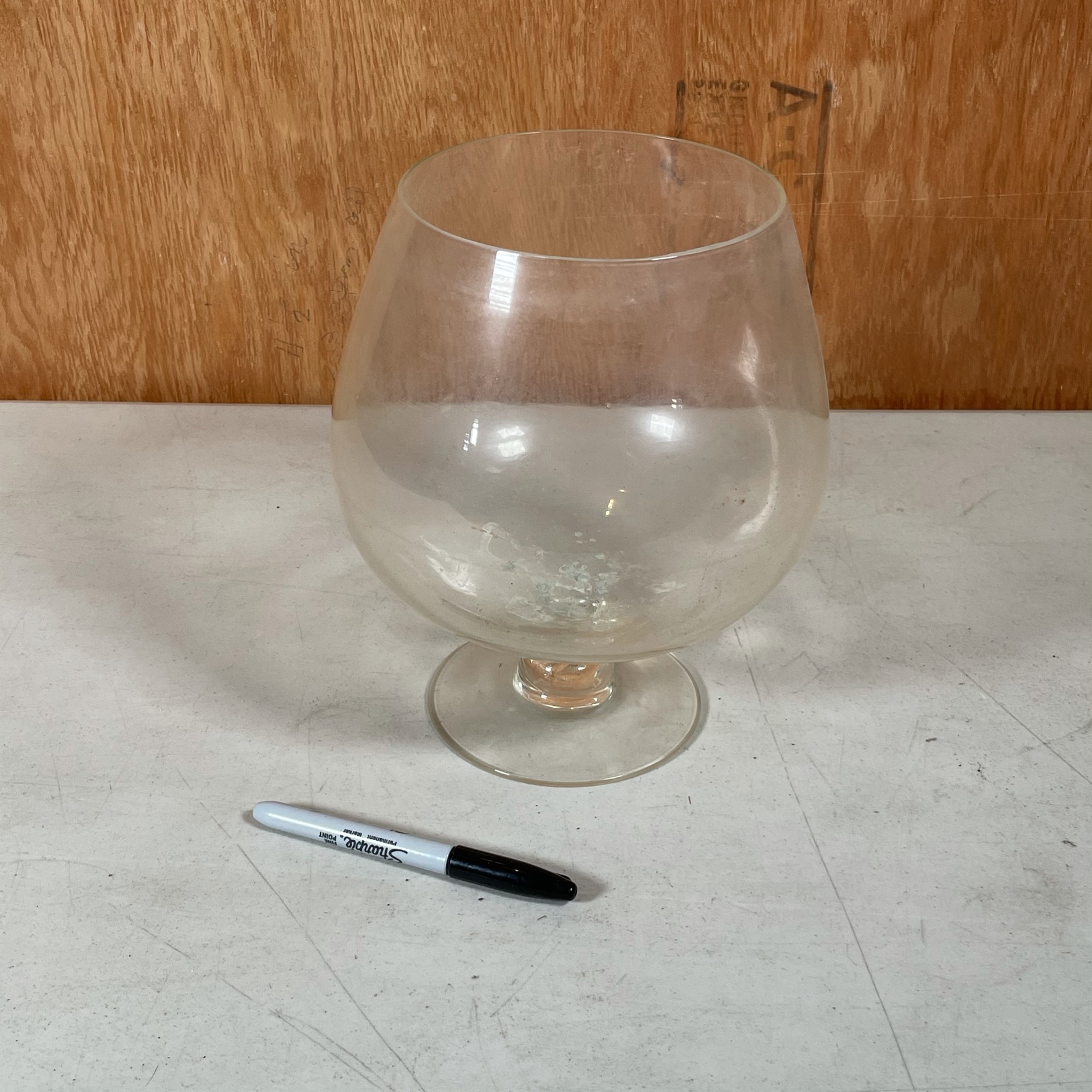 OVERSIZED GLASS BRANDY SNIFTER