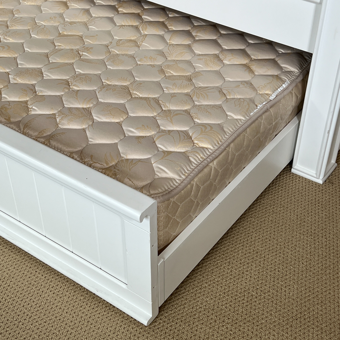 POTTERY BARN TRUNDLE BED