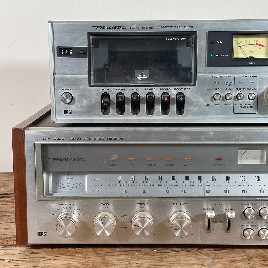 (2pc) REALISTIC STEREO EQUIPMENT