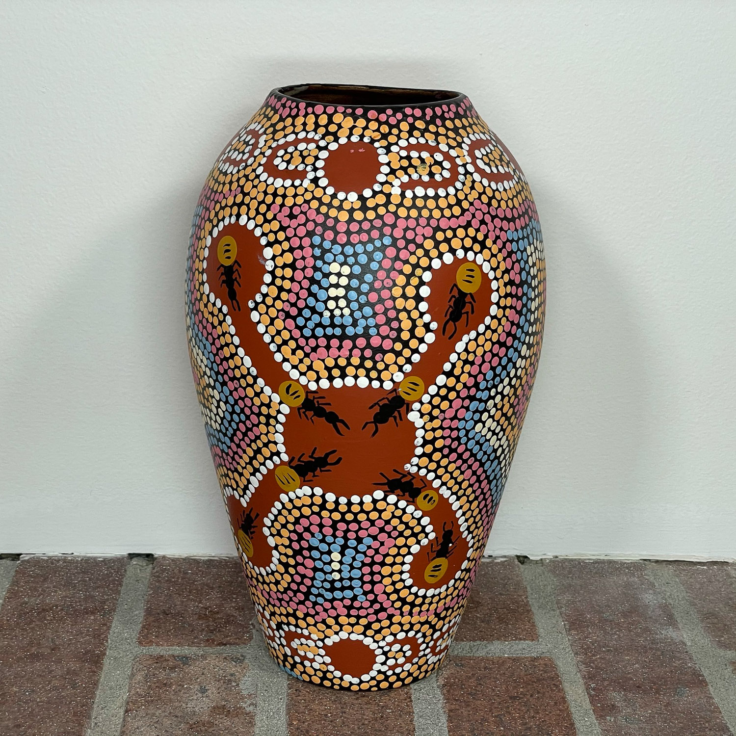 AUSTRALIAN ABORIGINAL VASE